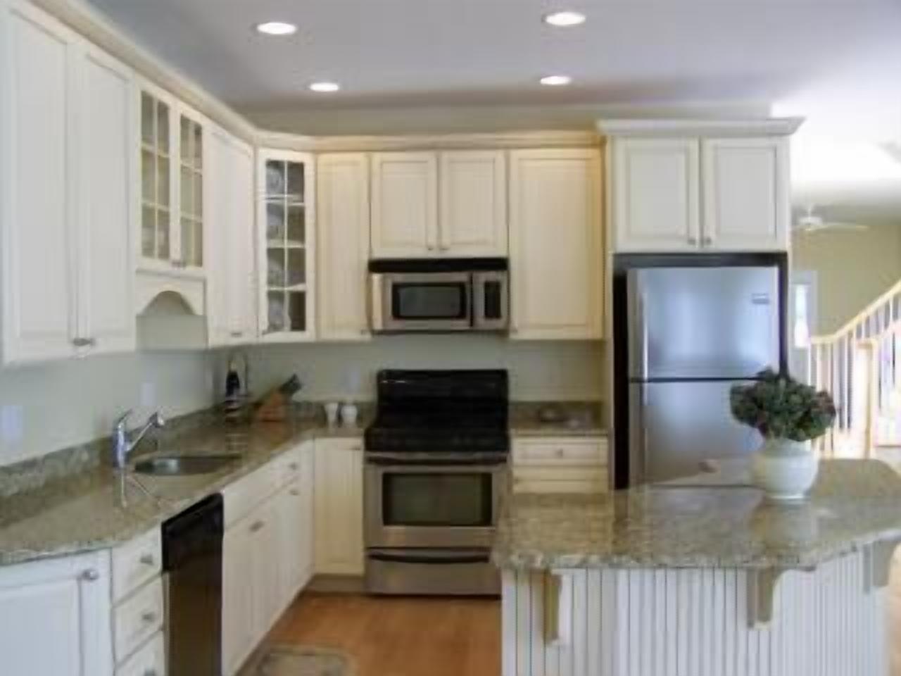 Spacious 4BR House w/Huge Deck; Reserve the days wanted now for Sep/Oct 2023