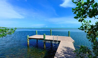 Private Oceanfront Cottage with dockage, pool just minutes to Key West!