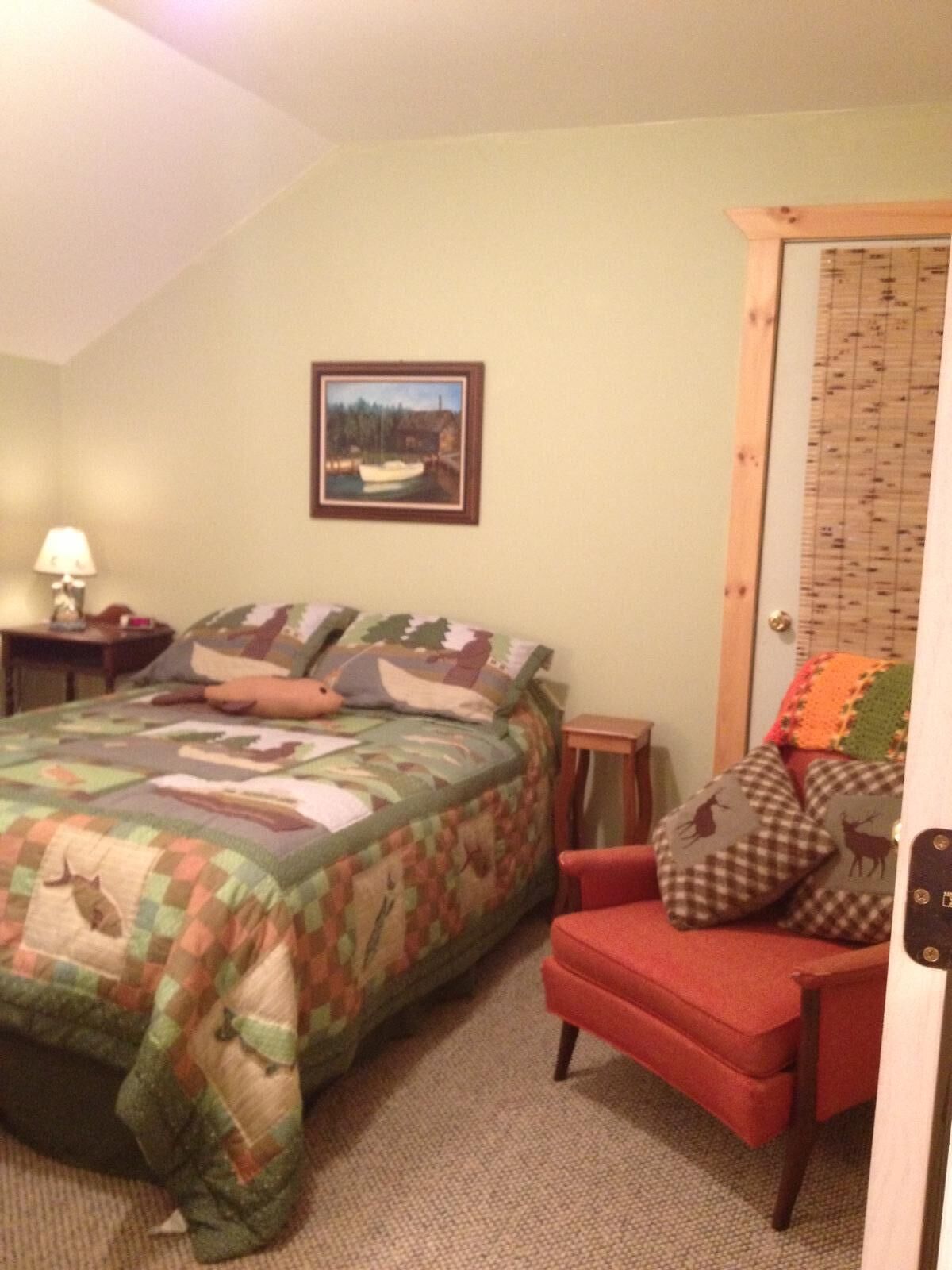 Cozy Lake Front Adirondack Cottage at a Great Price