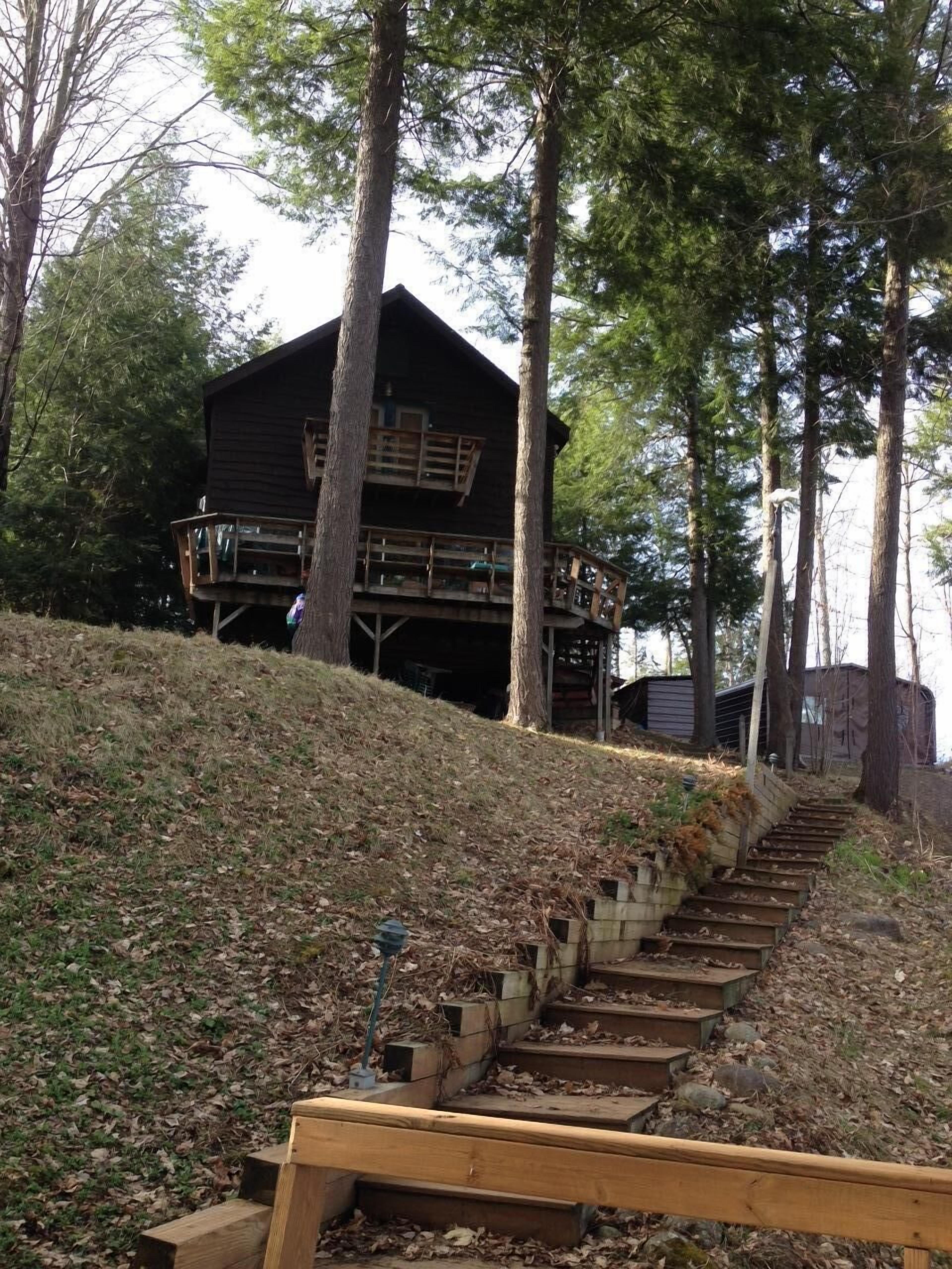 Cozy Lake Front Adirondack Cottage at a Great Price