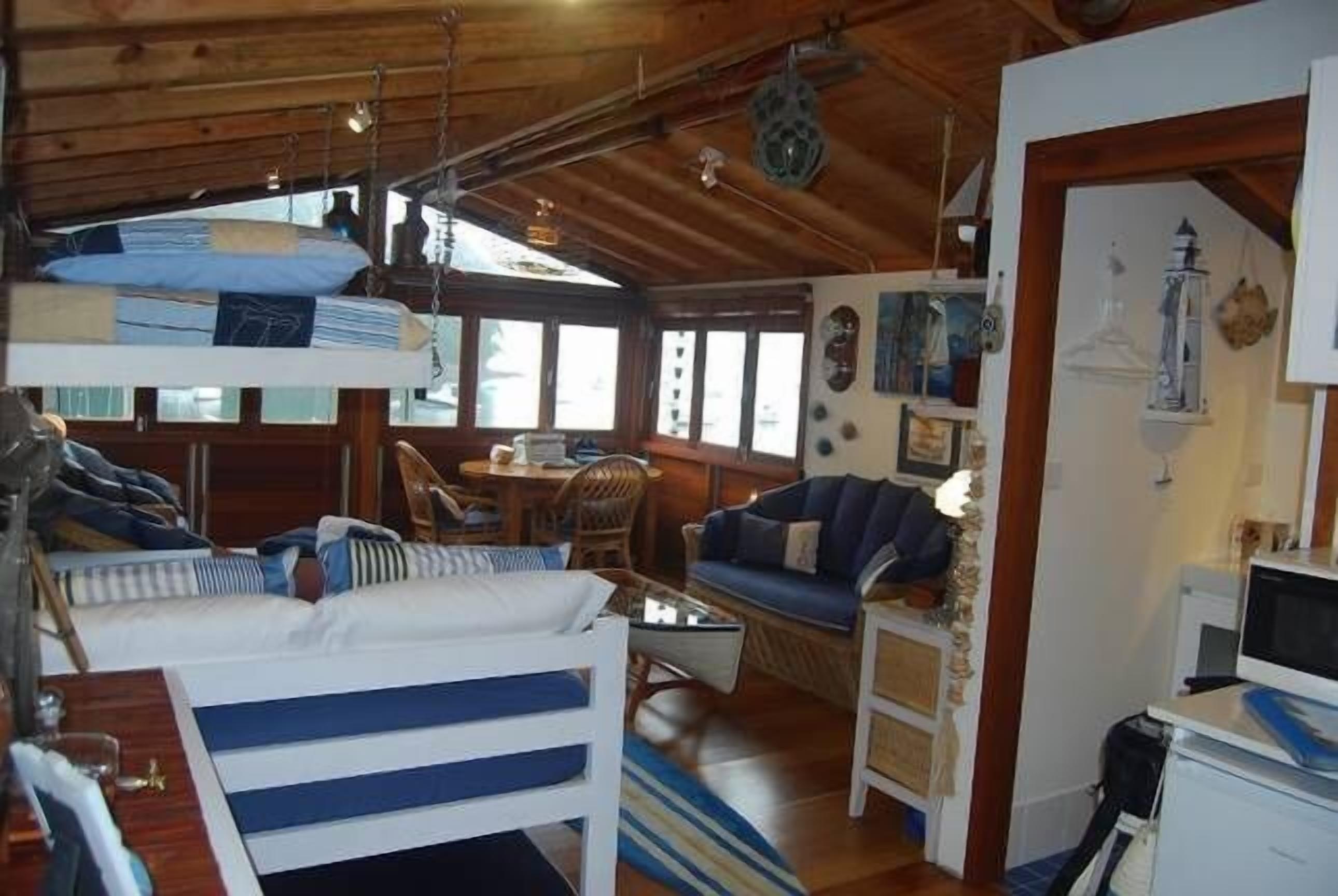 Salacia - Boat House — image 7