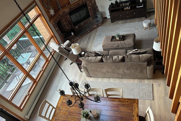 Smart TV, caminetto, videogiochi, lettore DVD