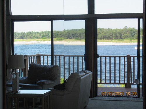 Waterfront Deckhouse