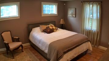 3 slaapkamers, een strijkplank/strijkijzer, reisbedje, gratis wifi