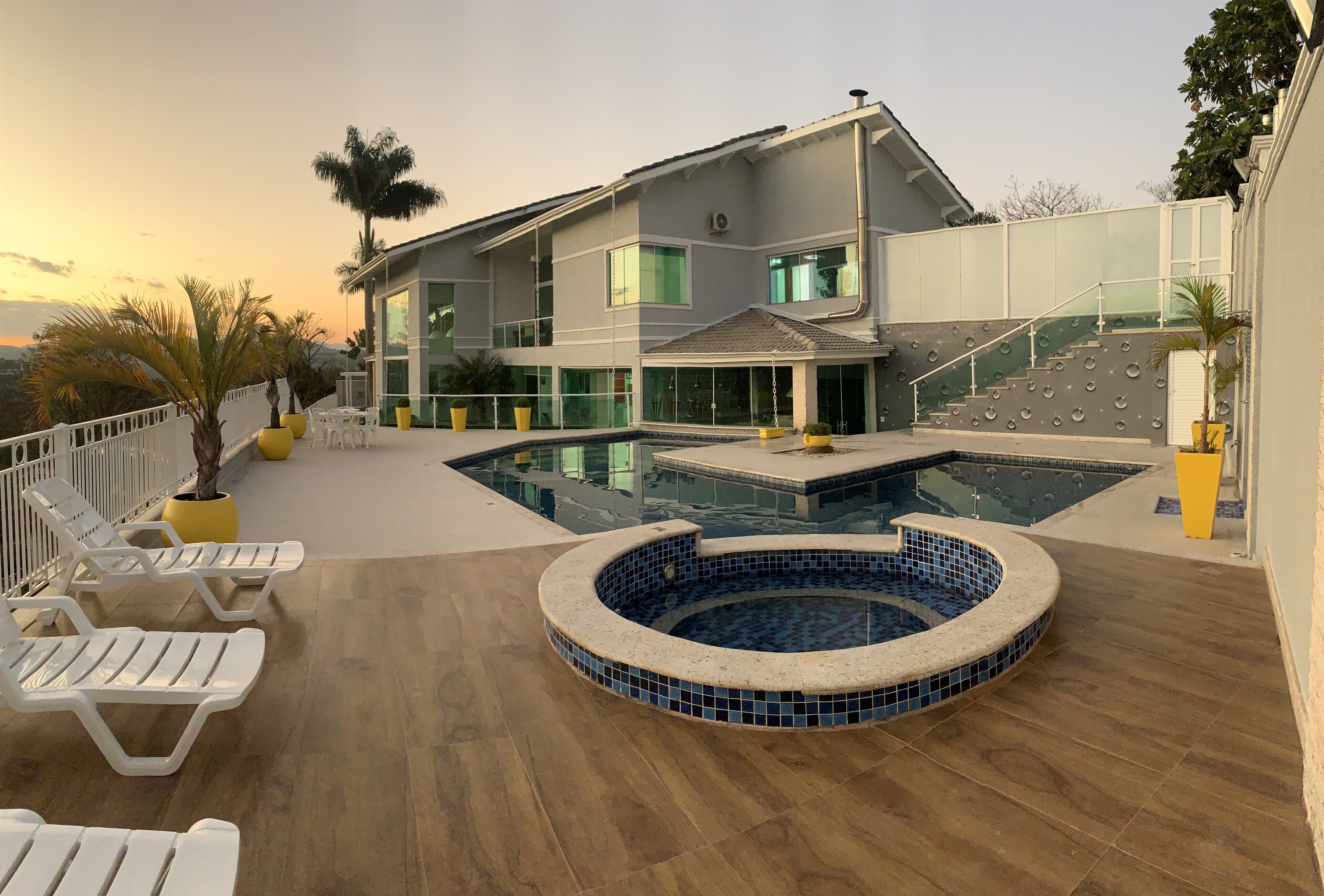 CHACARA CINEMATOGRAFICA IN THE REPRESA AGUAS DE IGARATA, IGARATA SP