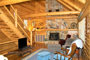 スマートテレビ、暖炉、DVD プレーヤー