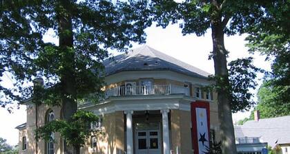 Madison Beach House Just Steps To Private Beach On LI Sound at 11 Pent Rd