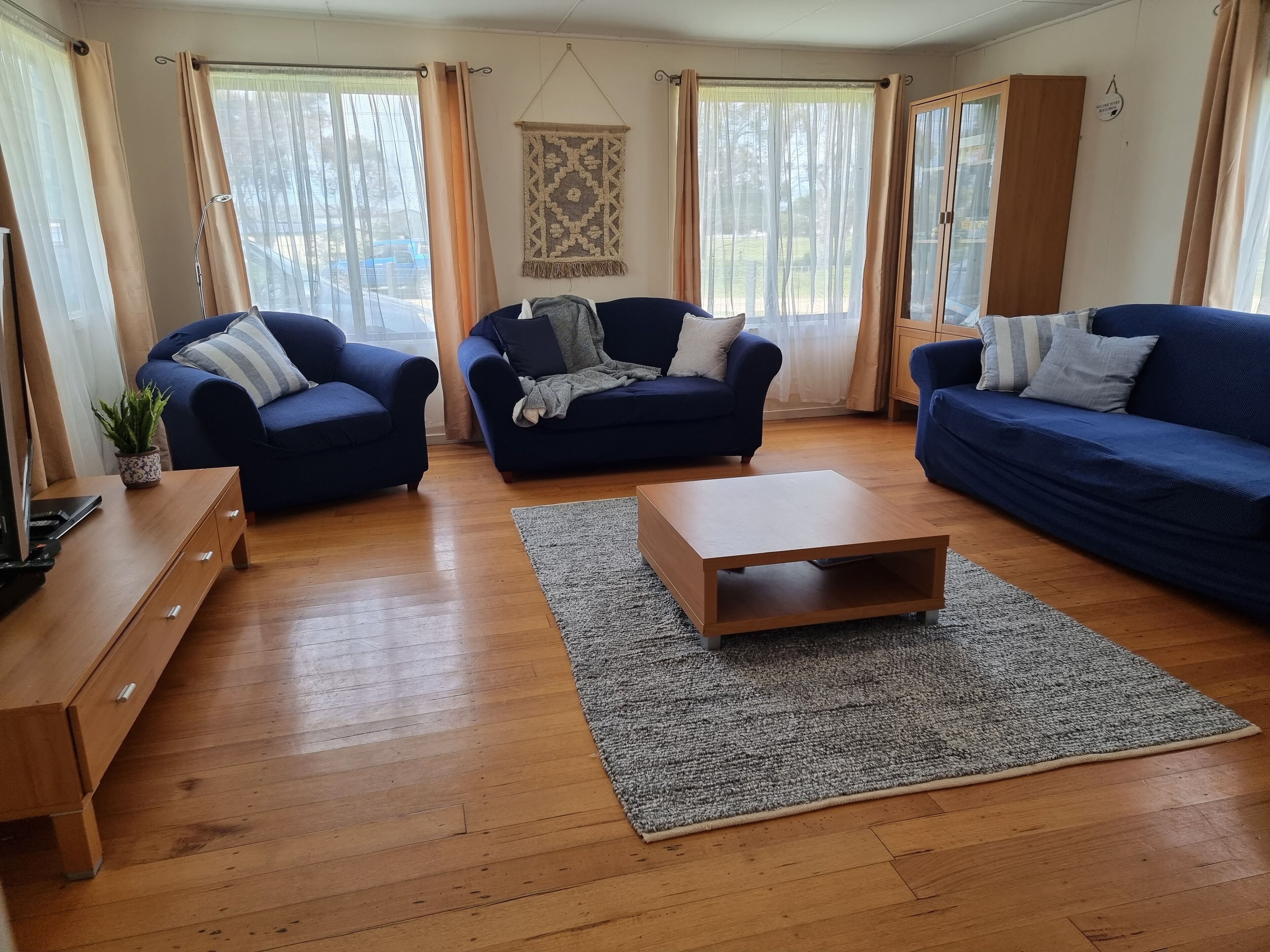 WIFI, Foxtel, Close to beach and river, Playground, Quiet location