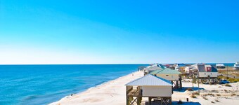 Kowabunga! Stor Golf-side Beach House med pool, Game Room, Crow's Nest