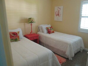 3 bedrooms, iron/ironing board, WiFi, bed sheets