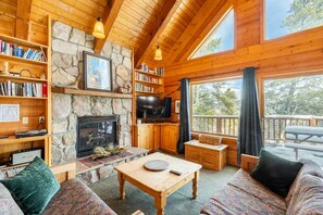 TV, fireplace, DVD player, table tennis