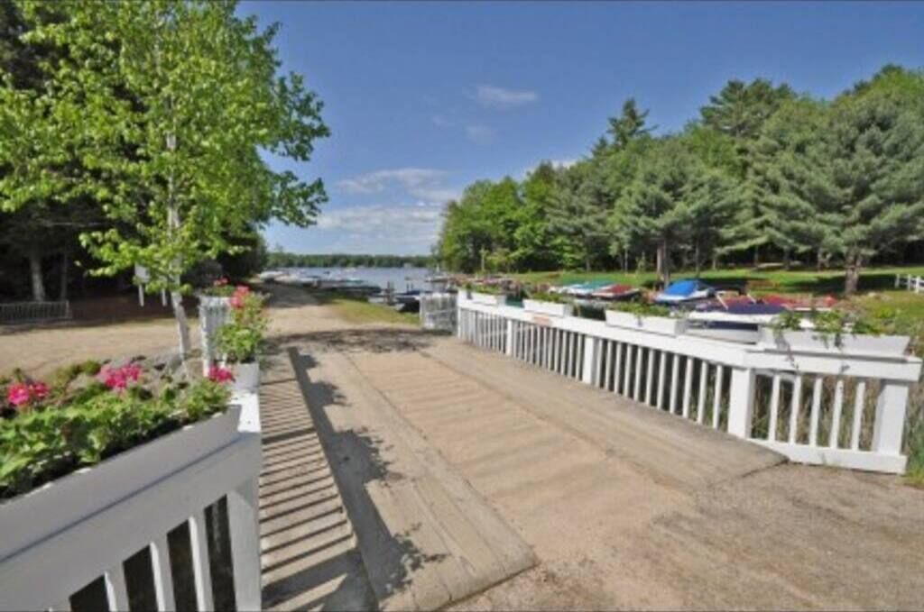 المنطقة المحيطة بالمنشأة