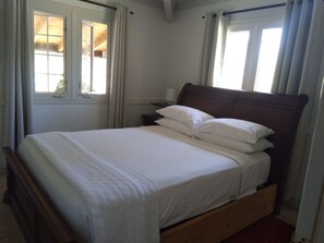 Room - PERIWINKLE | Charming Caribbean Home | Steps to the World's Best Beach (Leeward Settlement)