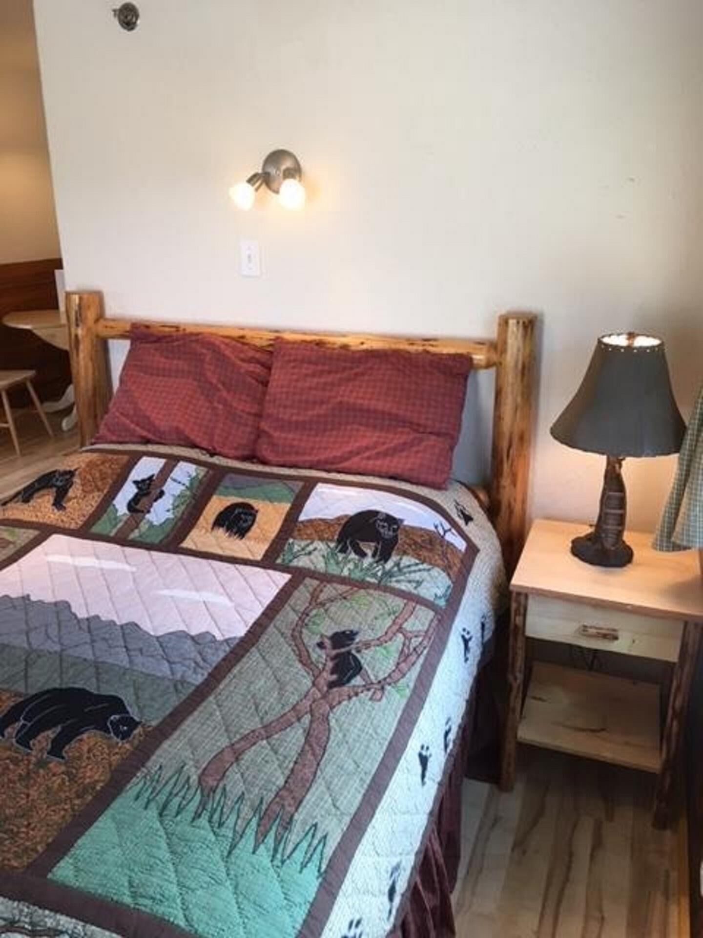 Deluxe cabin within walking distance of downtown Talkeetna