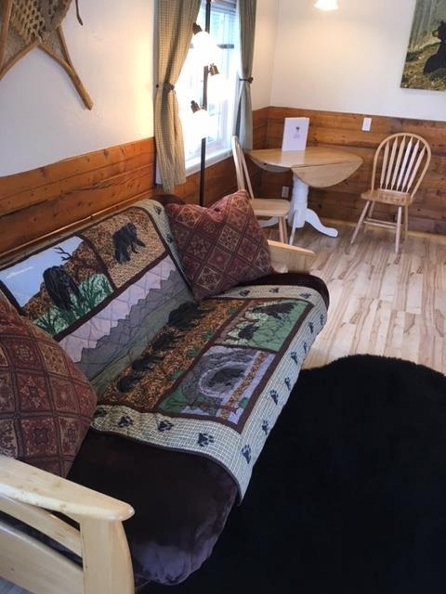 Deluxe cabin within walking distance of downtown Talkeetna