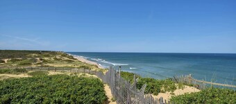 Walk to Private Beach on Lt Island!