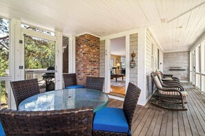 Unclassified image, 3 of 49, button