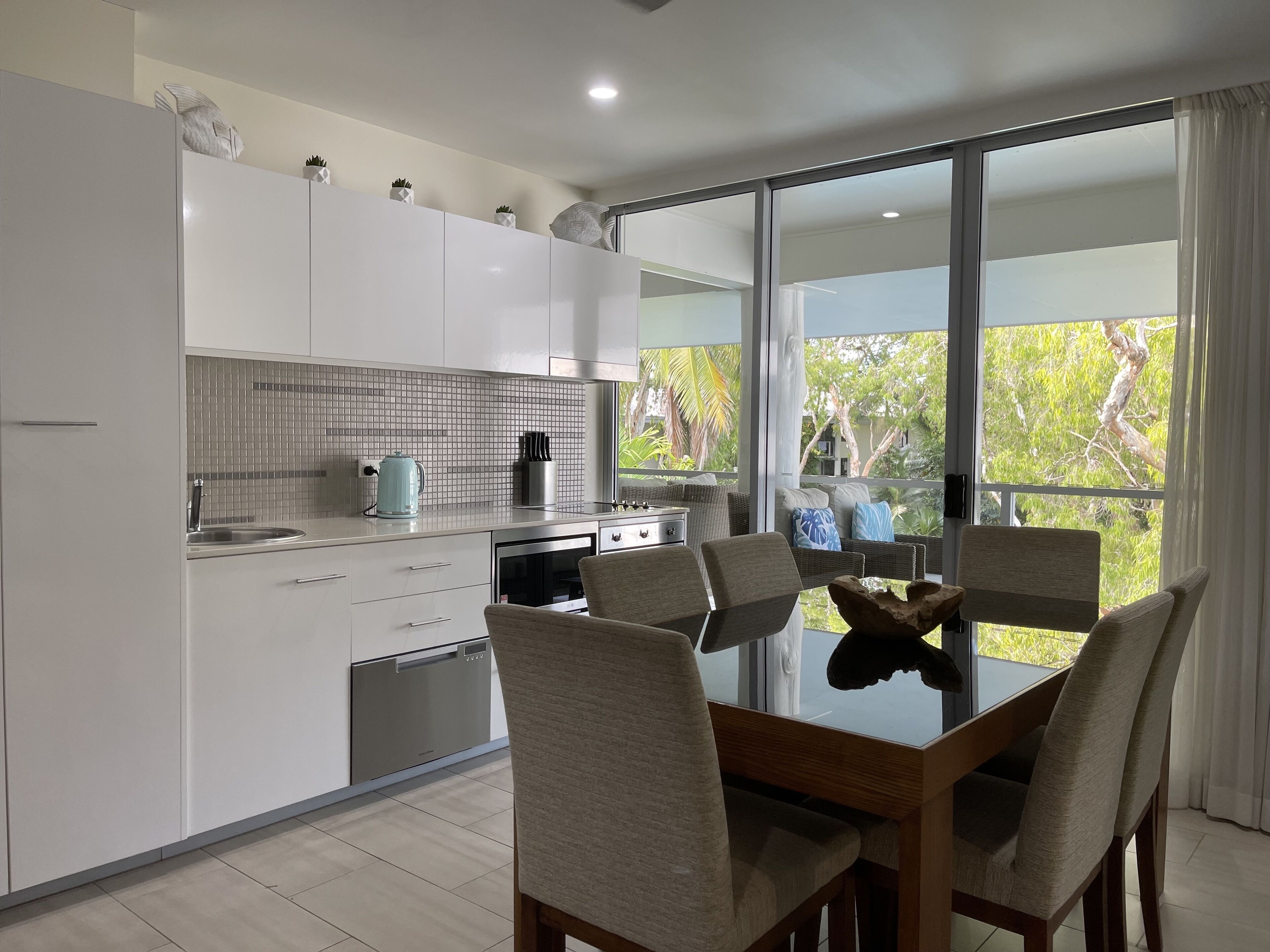 1405- DRIFT RESORT- LARGE FAMILY APARTMENT WITH STUNNING OCEAN VIEWS  — image 11