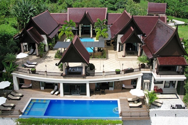Bann Chang Thai Villa
with 9 bedrooms, 2 sleeping lofts and 2 large pools & chef