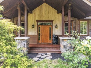 Exterior detail - Modern rustic lodge set in the White Mountains and minutes from North Conway. (Conway)