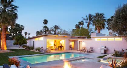 Luxury Mid-Century Modern Retreat with Saltwater Pool/Spa & 5-Star Reviews