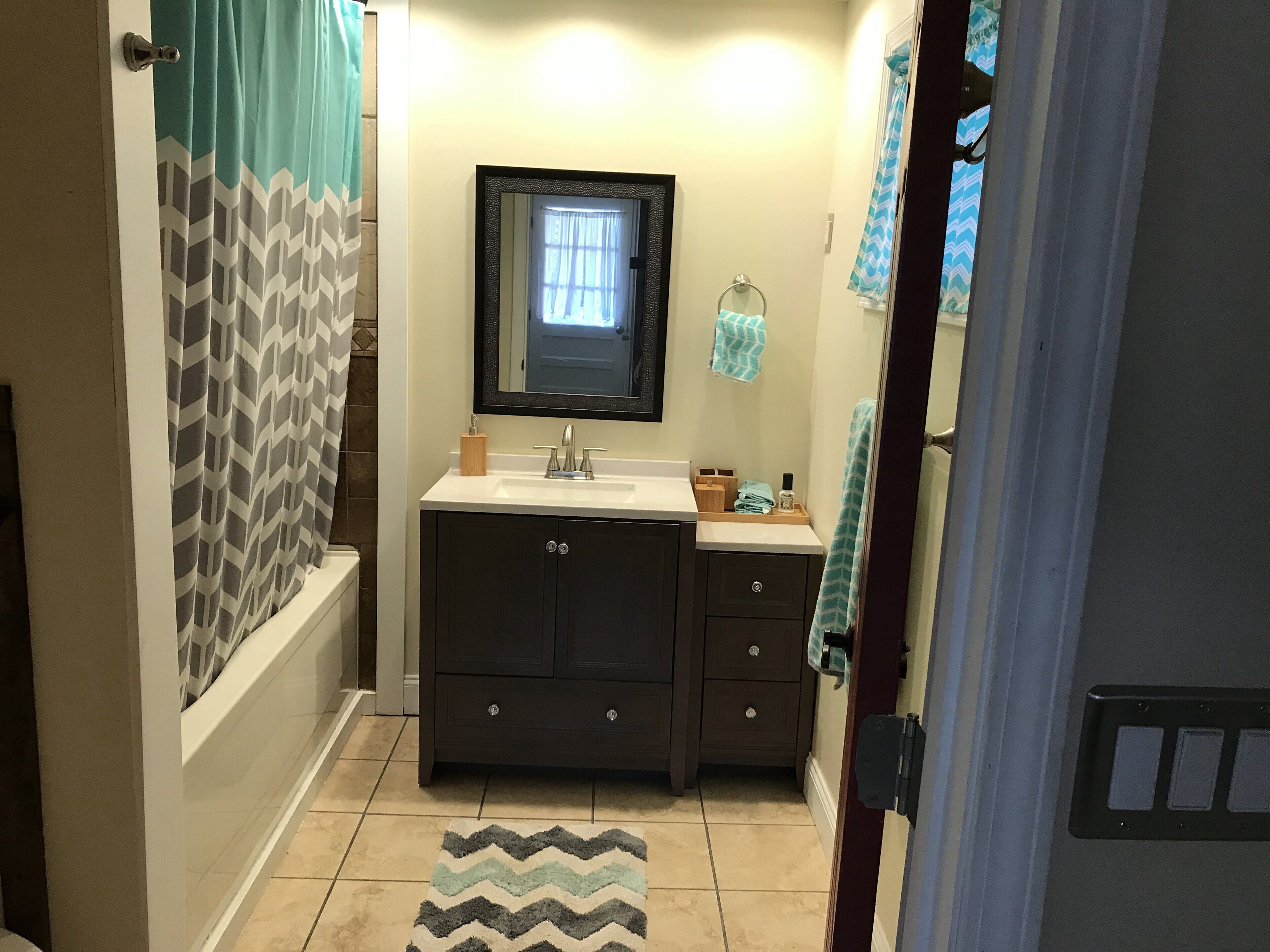 Newly renovated single country home near Greenbrier River