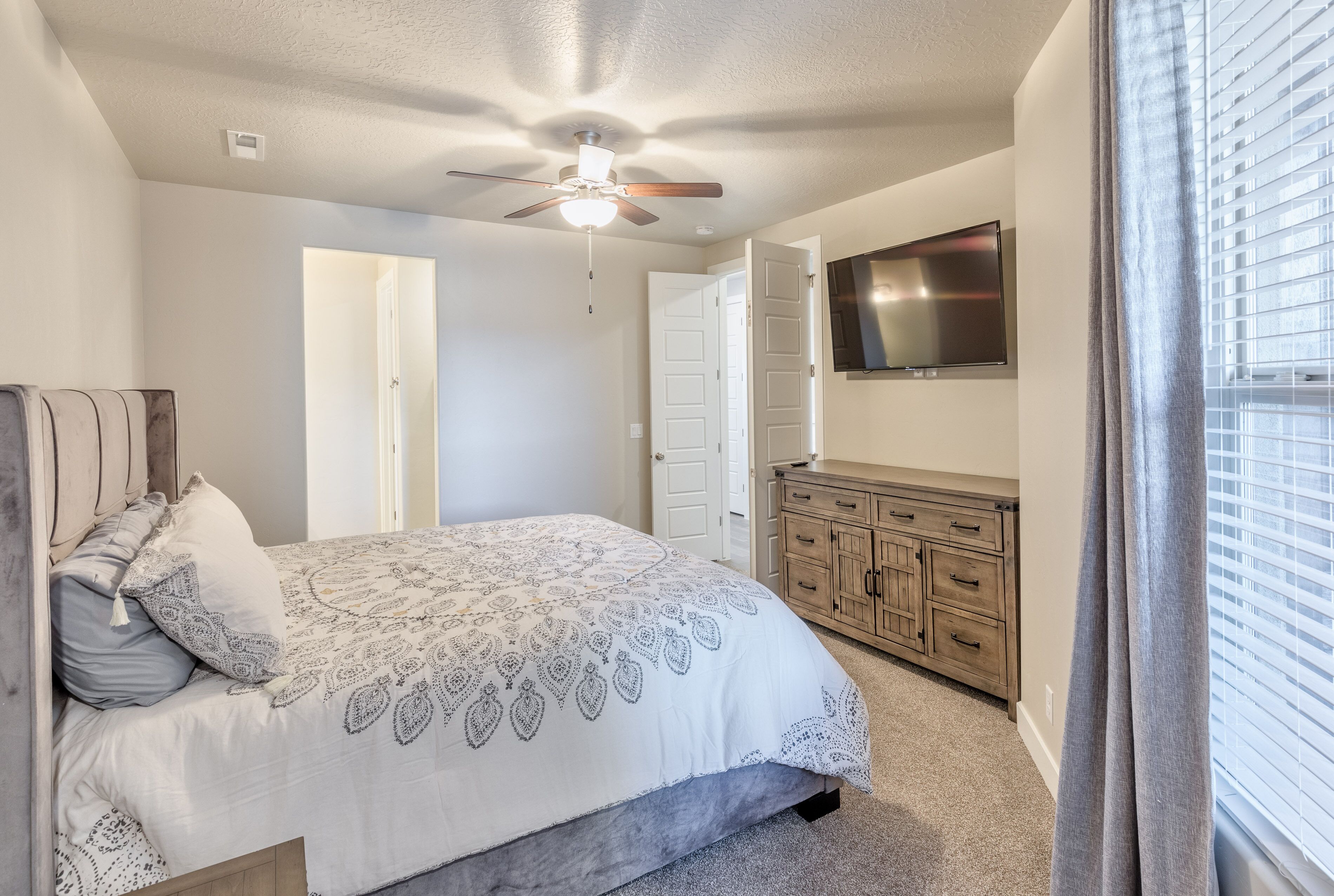 The Pickleball Palace at The Ledges Golf Club *Resort Amenities Included!