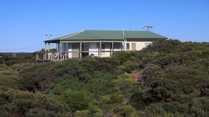 Ocean View is set at a high vantage point overlooking spectacular Vivonne Bay