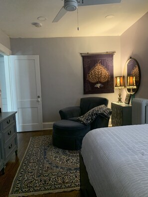 2 bedrooms, desk, iron/ironing board, free WiFi