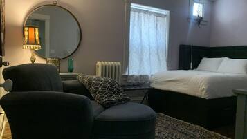 2 slaapkamers, een bureau, een strijkplank/strijkijzer, gratis wifi