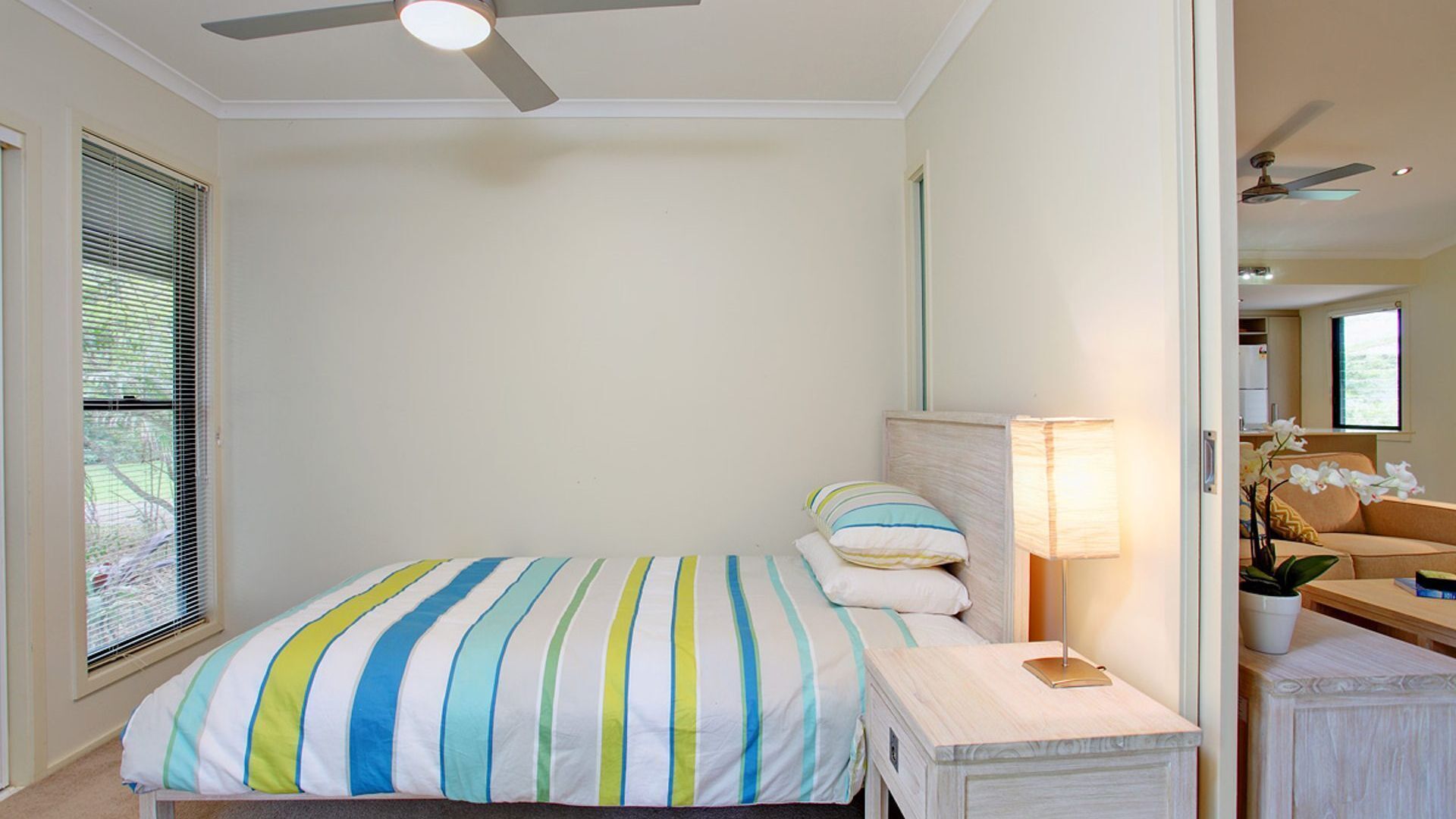 6 Orania Court - Rainbow Shores. 200m to beach. Wifi — image 15