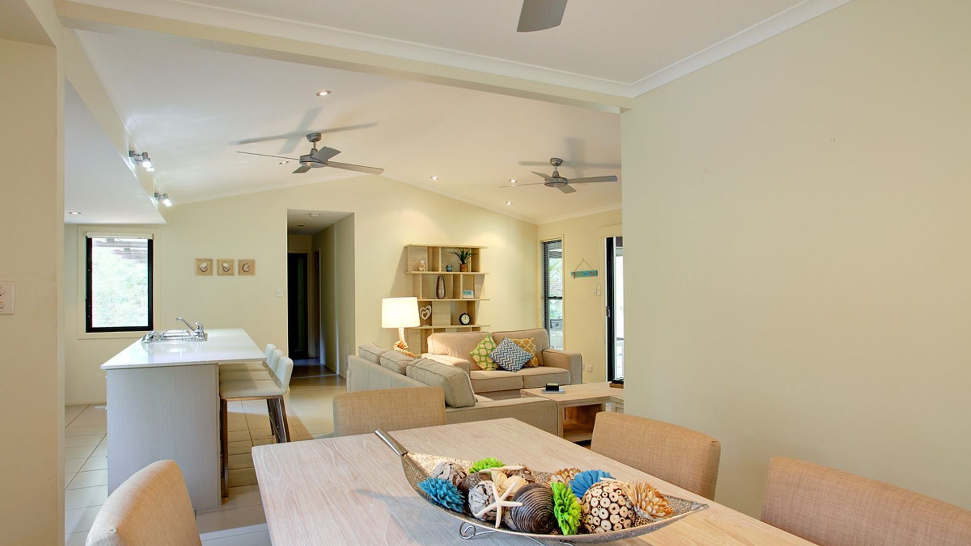 6 Orania Court - Rainbow Shores. 200m to beach. Wifi — image 6