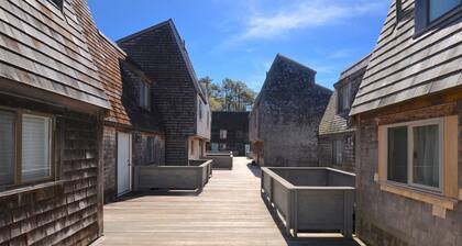 Quiet 2-Bed, 2-Bath Condo with Spacious Sundeck & Tennis Courts