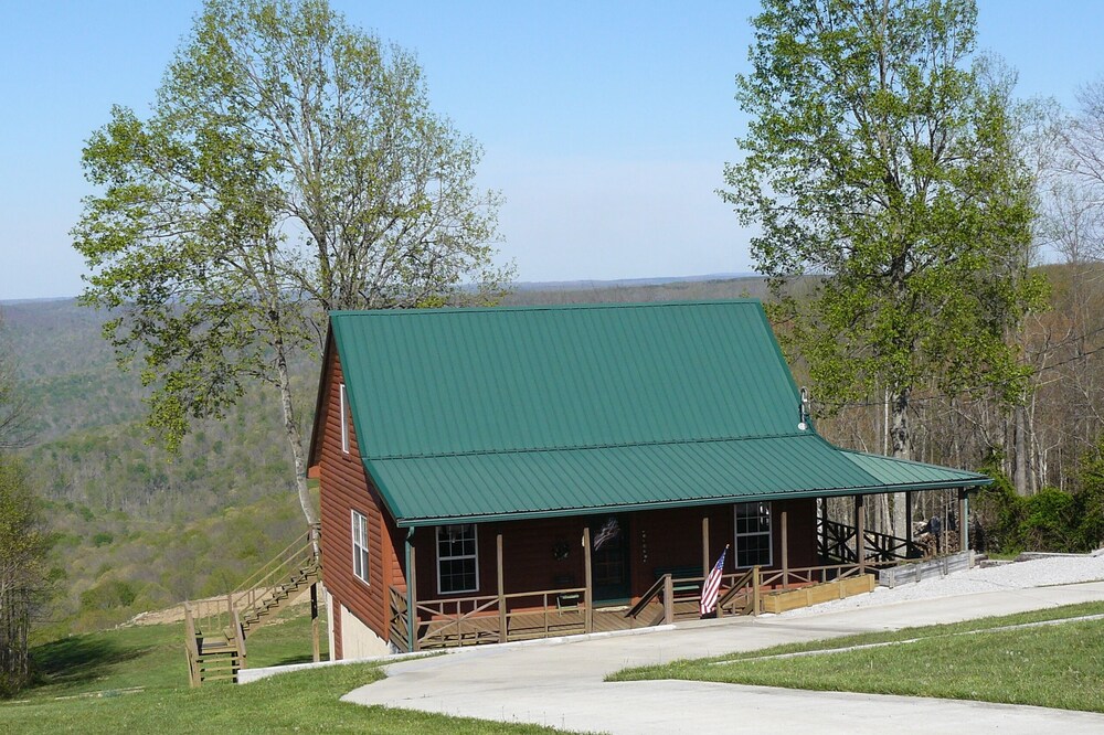 Sunrise Mountain Cabin with the most amazing view