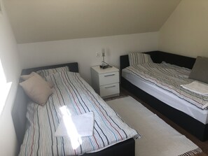 4 Schlafzimmer, Bügeleisen/Bügelbrett, WLAN, Bettwäsche