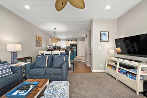 TV, DVD player - 12th St / bayside - 4 br multi level townhouse. Nicely furnished and well cared for. (Ocean City)