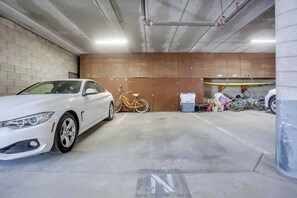 Property grounds - Nancy's own with Bayfront balcony, parking, bikes (San Diego)