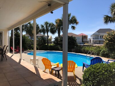 Perdido Key/Pensacola Pass sleeps 14