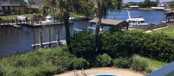 Perdido Key/Pensacola Pass sleeps 14