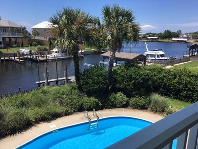 Perdido Key/Pensacola Pass sleeps 14