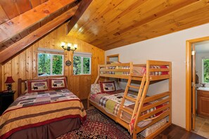 3 bedrooms, desk, free WiFi, bed sheets