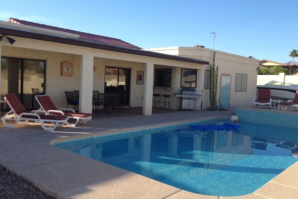 Fun in the sun...or shade. This picture was taken at 4pm