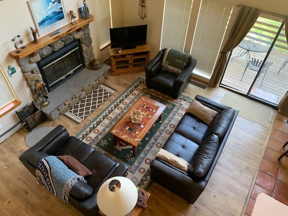 Cozy Chalet-Great Location and reasonable rates!