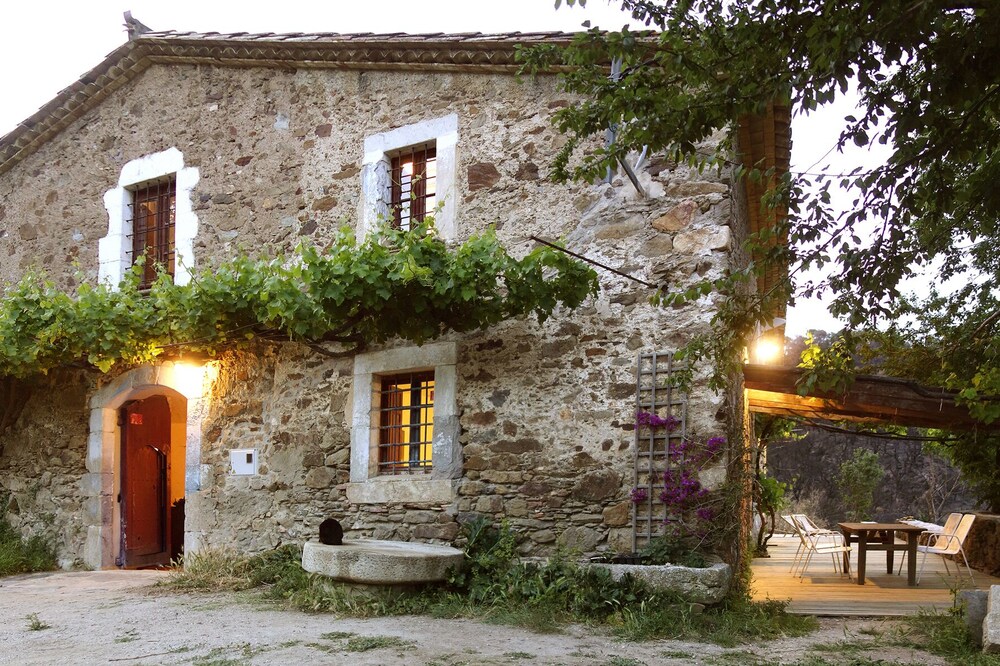 Rustic "Mas" Farmhouse in Baix Emporda/CostaBrava