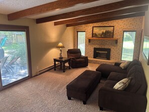 Smart TV, fireplace, DVD player, books