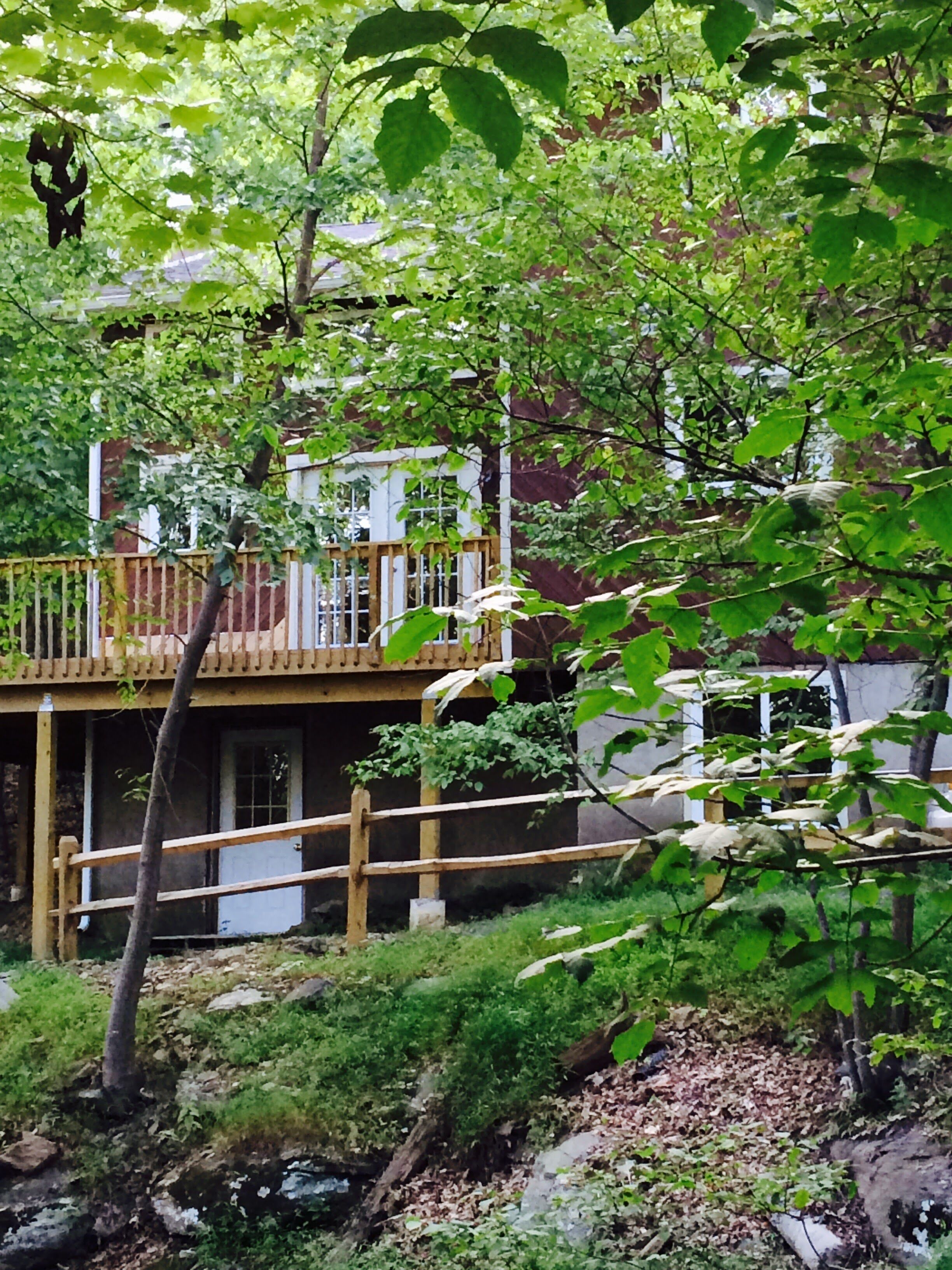 Rustic, Pet Friendly, FirePlace/Pit, PoolTable, HS Wi-Fi, 60”TVs Indoor pools 