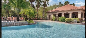 Magnificent Award Winning Newly Renovated Condo Near Disney 2+2 Great Amenities