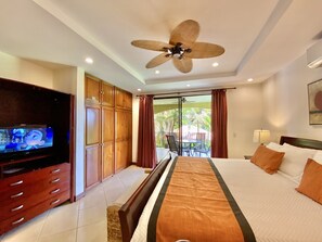 2 bedrooms, in-room safe, desk, iron/ironing board