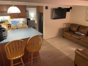 Interior - Heated Pool , One Block to Private Beach (Ortley Beach)