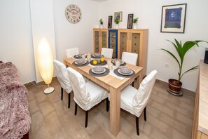 Dining - Slavka Černeta 33, Kranjska Gora (Kranjska Gora)